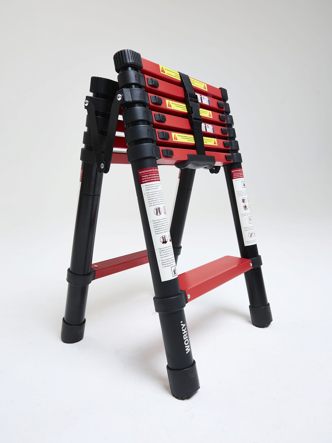 Лестница стремянка телескопическая WORKY BLACK 6+7 ступеней 1,7м+2,0м