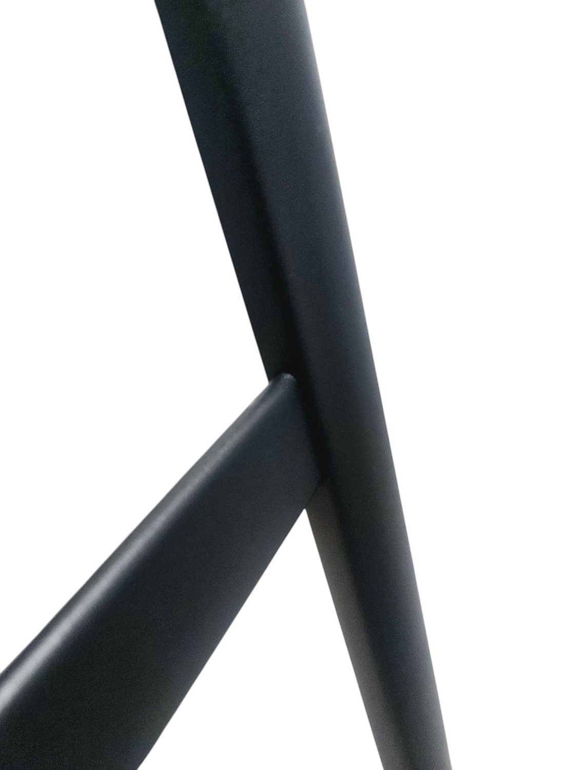 Стремянка стальная, черная 4 широкие ступени