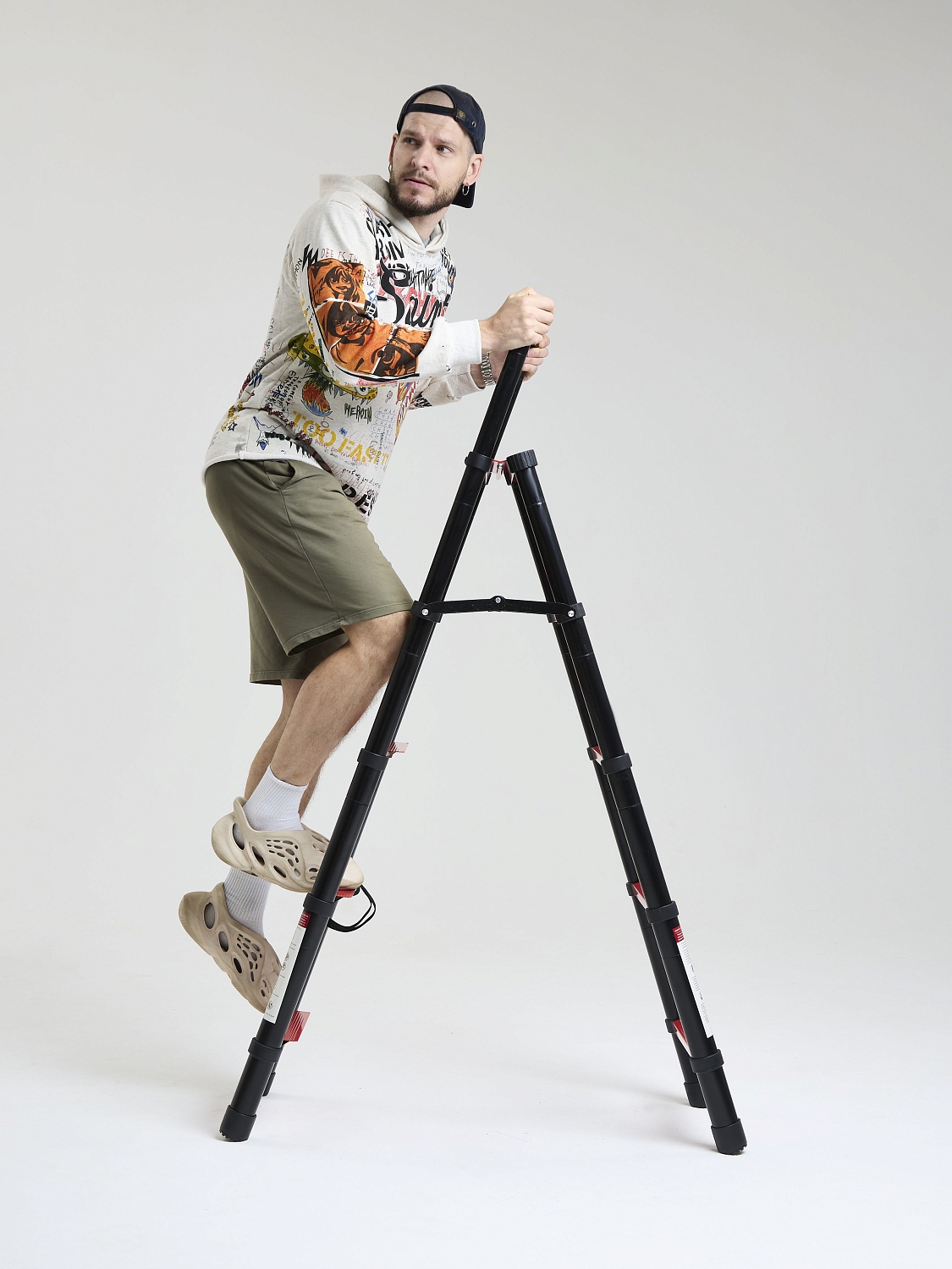 Лестница стремянка телескопическая WORKY BLACK 5+6 ступеней 1,4м+1,7м