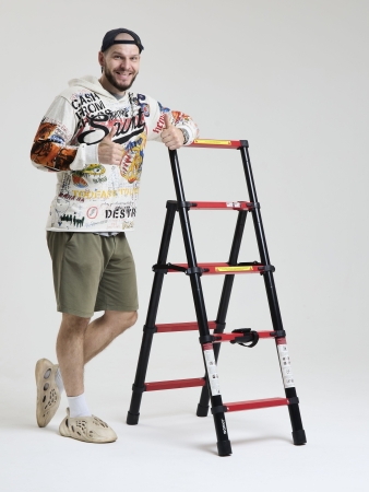 Лестница стремянка телескопическая WORKY BLACK 4+5 ступеней 1,1м+1,4м