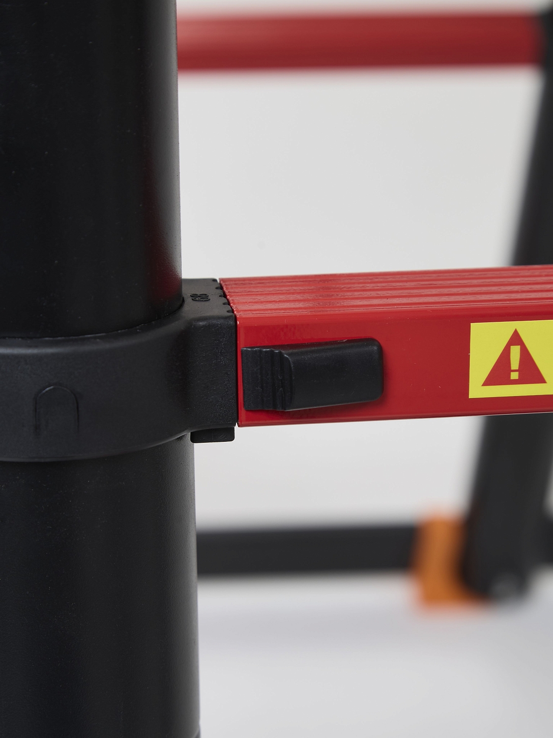 Лестница-стремянка телескопическая WORKY BLACK 4,4м/8,8м, 11+11 ступеней