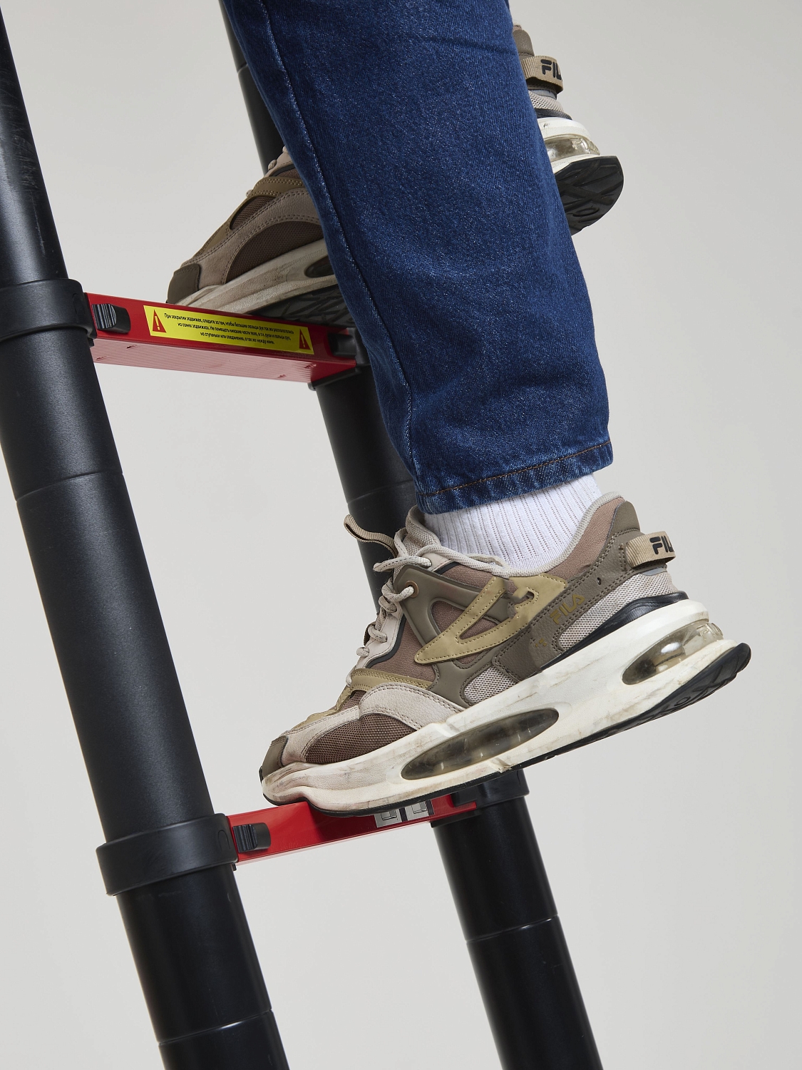 Лестница-стремянка телескопическая WORKY BLACK 4,4м/8,8м, 11+11 ступеней